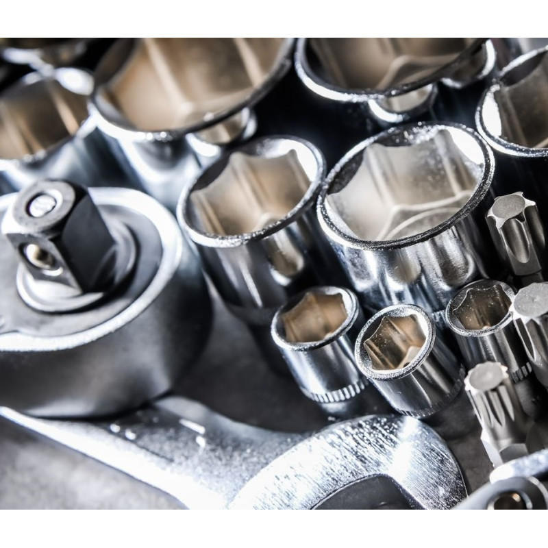 naradie-do-dielne-v-kufriku-gwzk-104-3