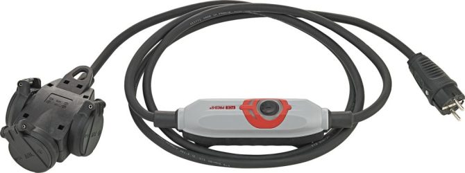 Trojnásobný rozdeľovač IP44 3m H07RN-F 3G2